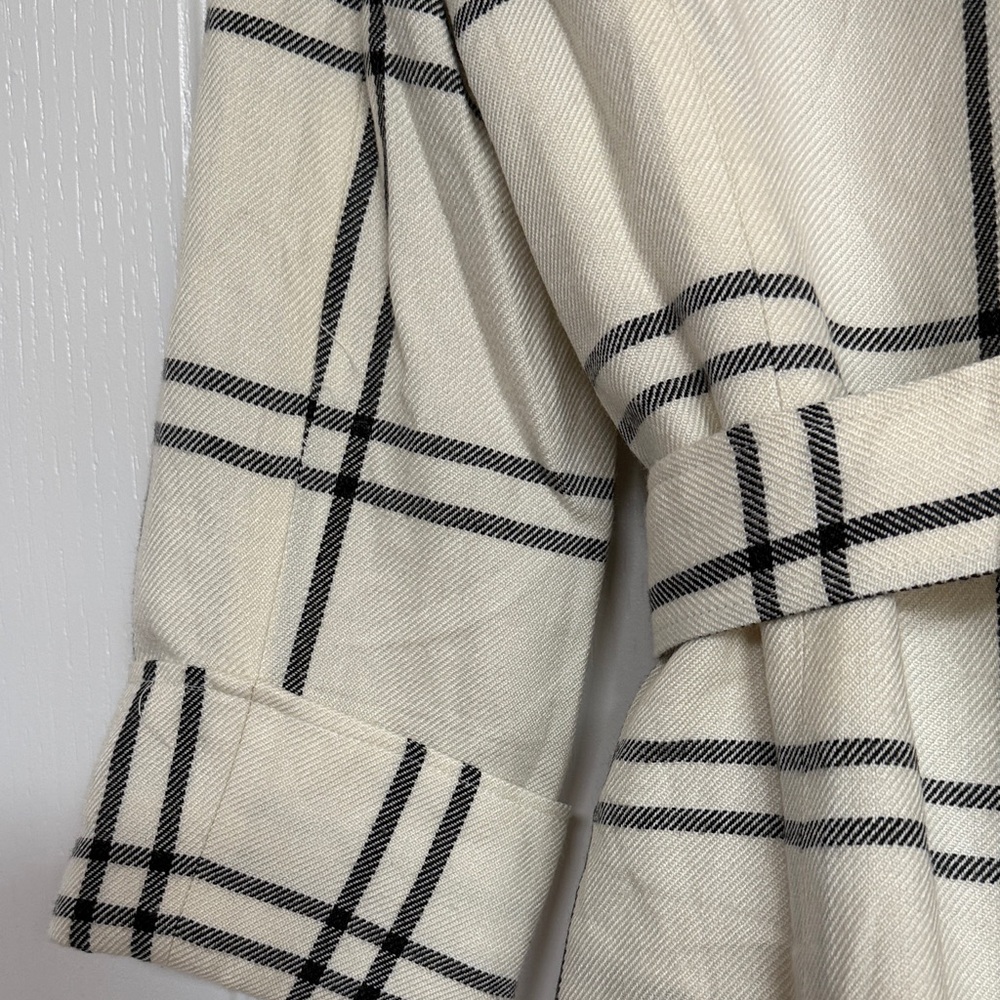 Bandolino Cream and Black Plaid Blazer - Picture 8 of 9